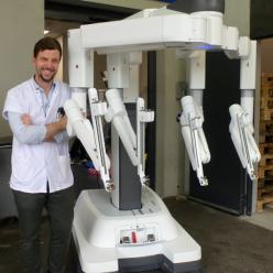 Arrivée d'un robot chirurgical aux HPMB !